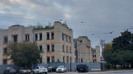ДК им. Ленина начали разбирать перед реставрацией и застройкой жильем