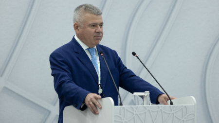 Олег Ганеев