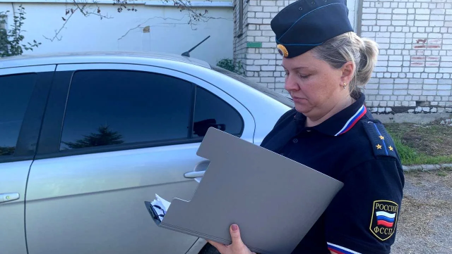 Судебный пристав