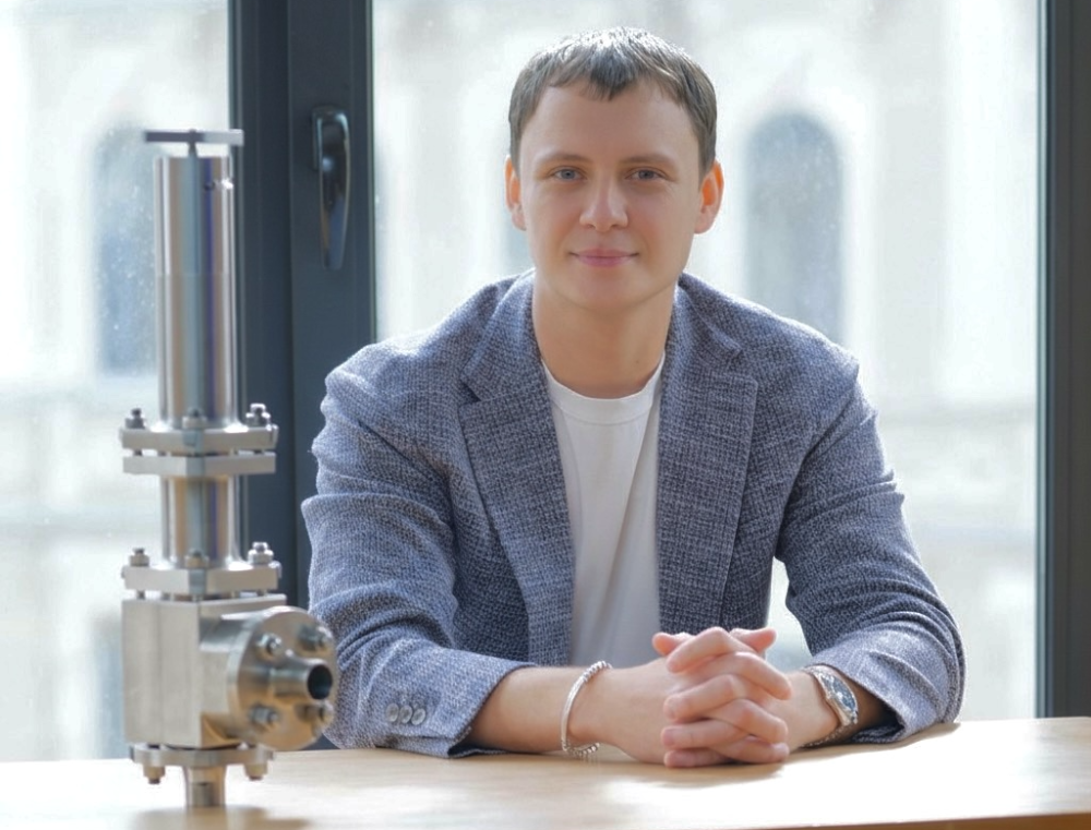 Сергей Тихонов