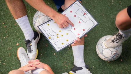 «Пари НН» согласовал переход форварда Адриана Бальбоа за 1 млн долларов