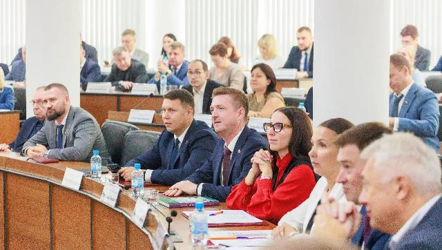 Депутаты